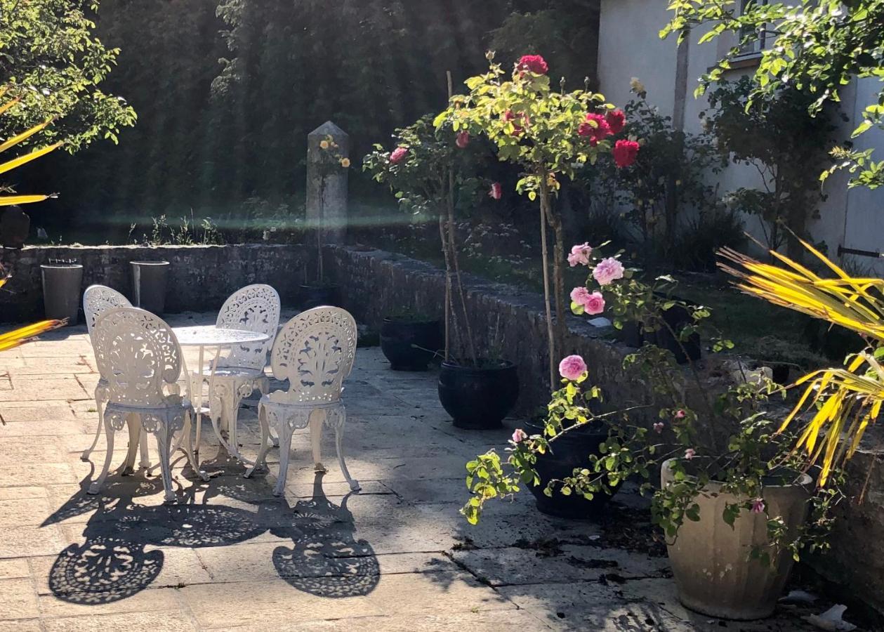 Navy & Co Bed & Breakfast Houesville Eksteriør bilde